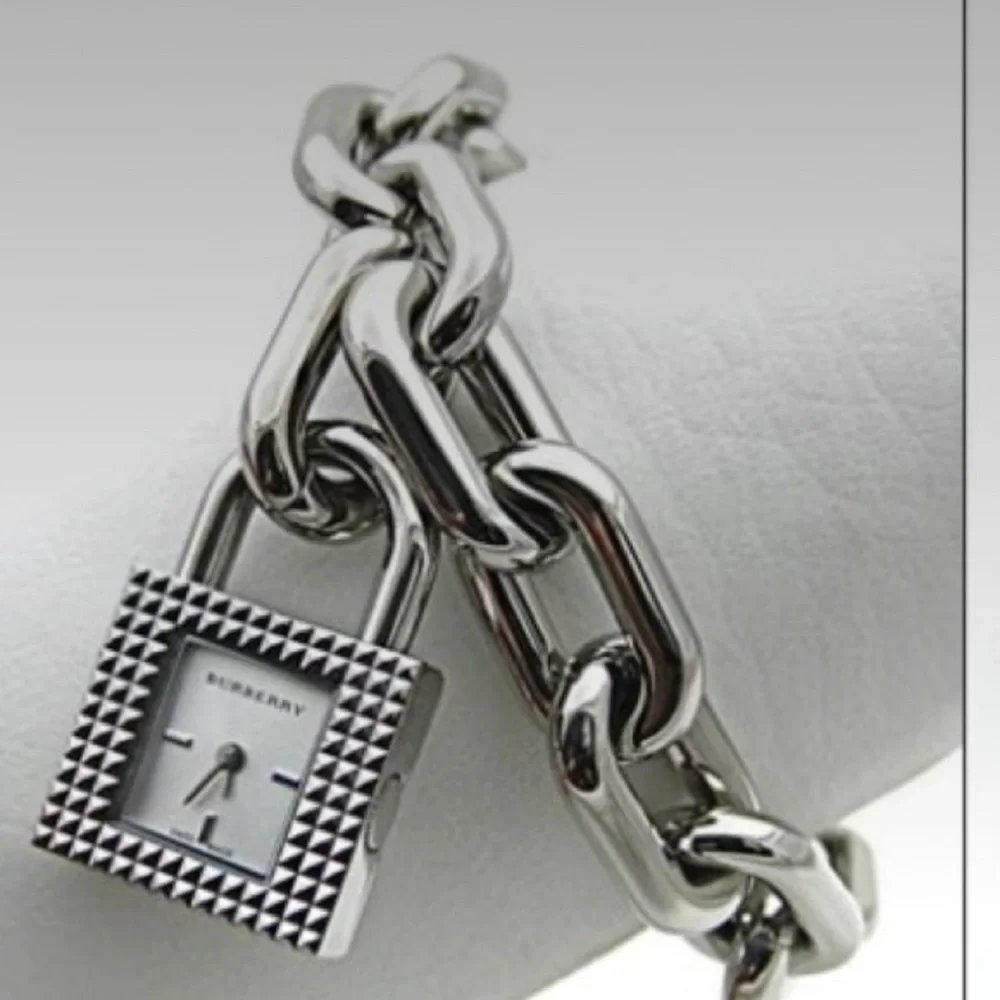 Burberry limited edition 90’s bracelet/charm watch